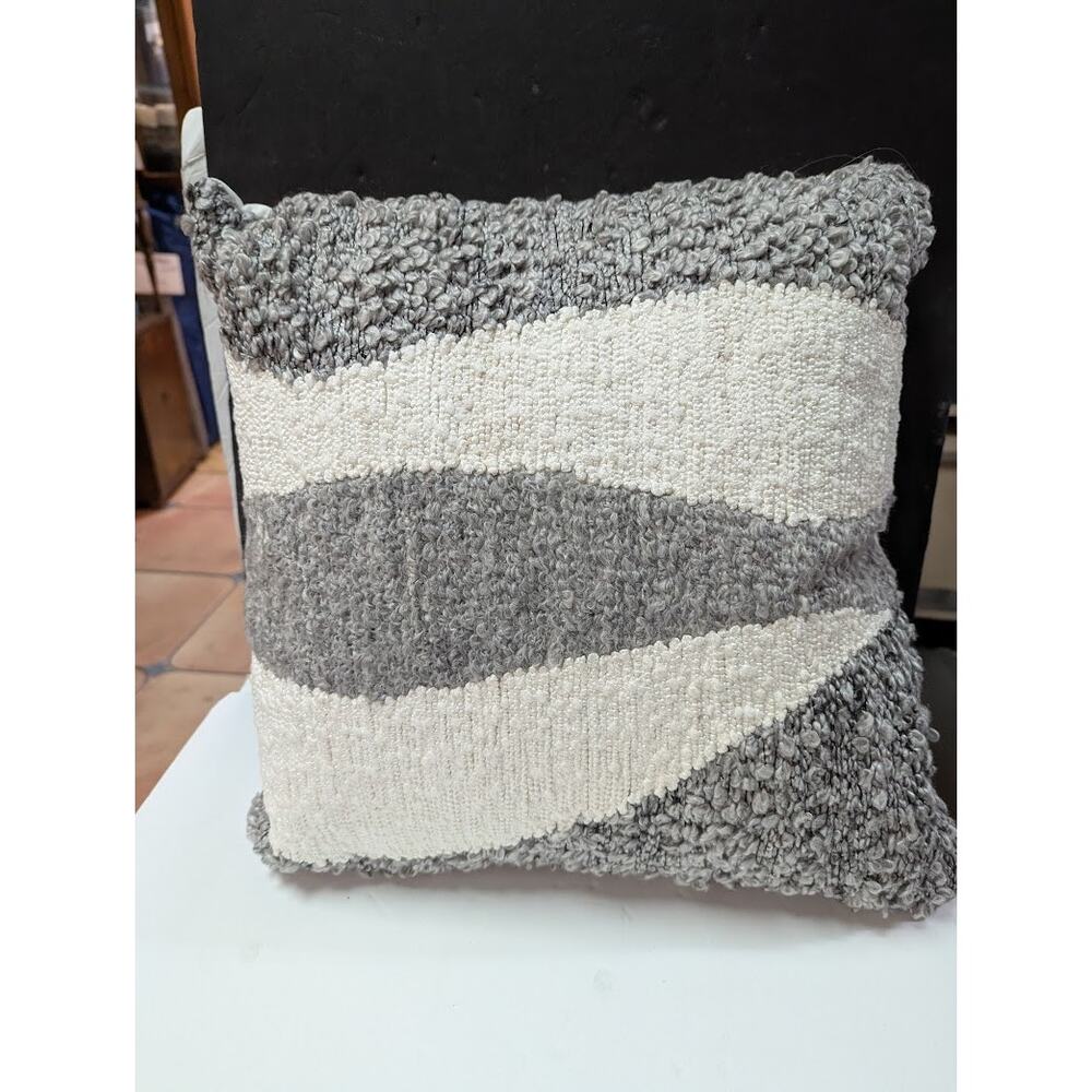 Murmur  Embroidered Throw Hand woven New $126.00 Linen Pillow 15"x15" w/ Insert